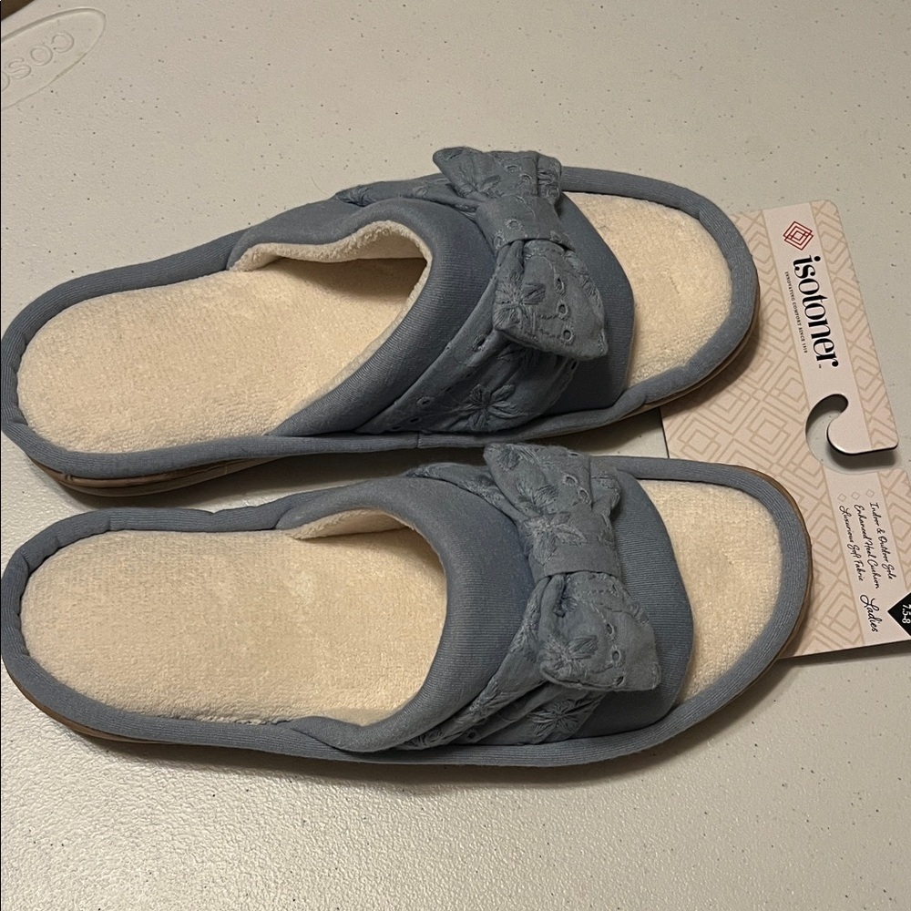 Isotoner slippers, blue, sz 7.5-8